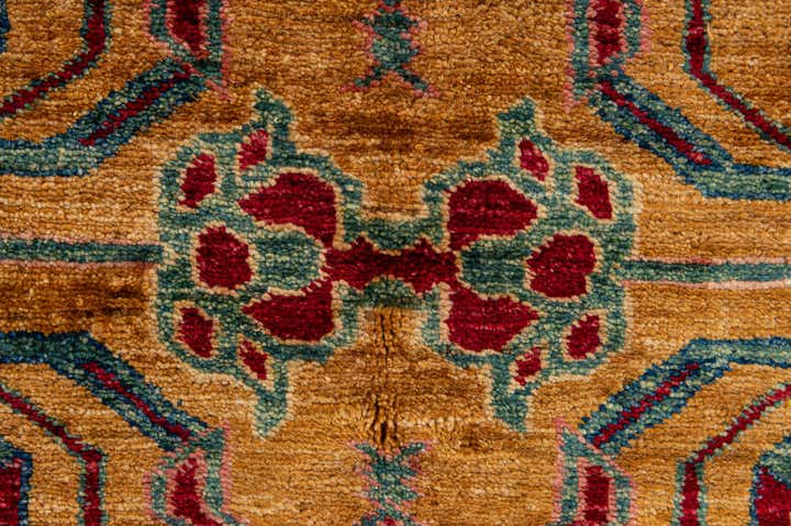 5' 1 x 6' 8 Hand Knotted Ziegler Wool Rug