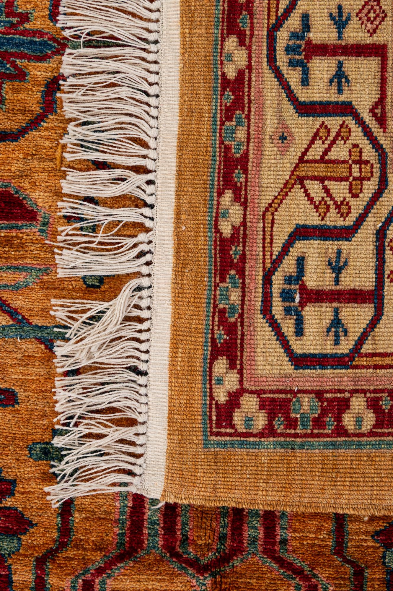5' 2 x 6' 9 Hand Knotted Ziegler Wool Rug