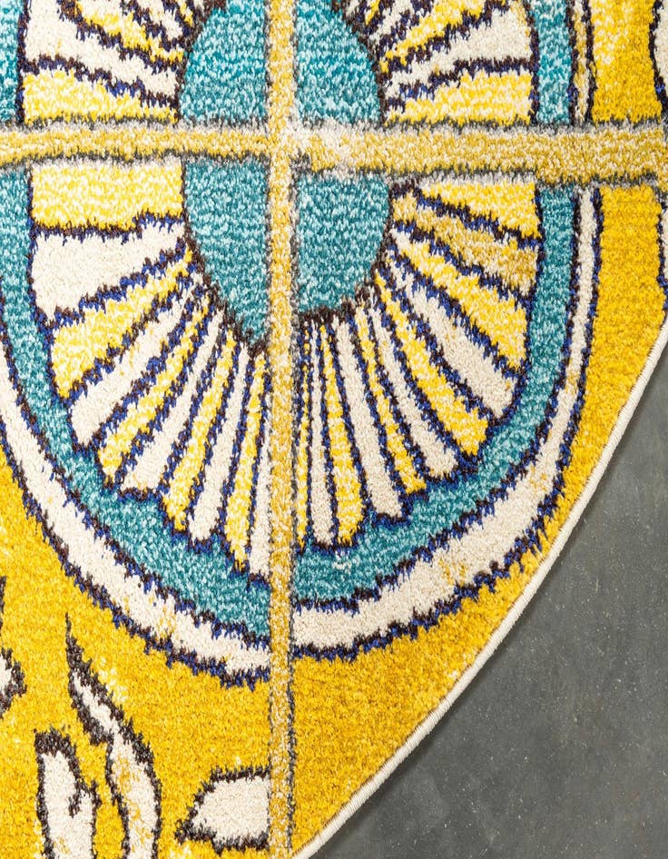 Detail image of 8' x 8'  Washable Casablanca Round Rug