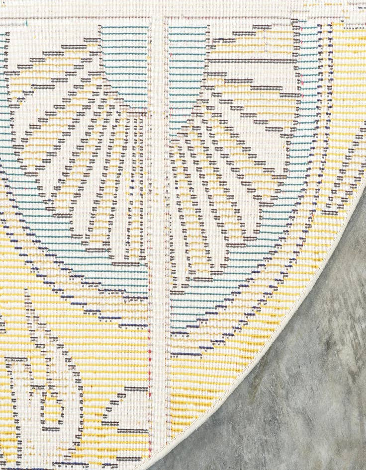 Detail image of 8' x 8'  Washable Casablanca Round Rug