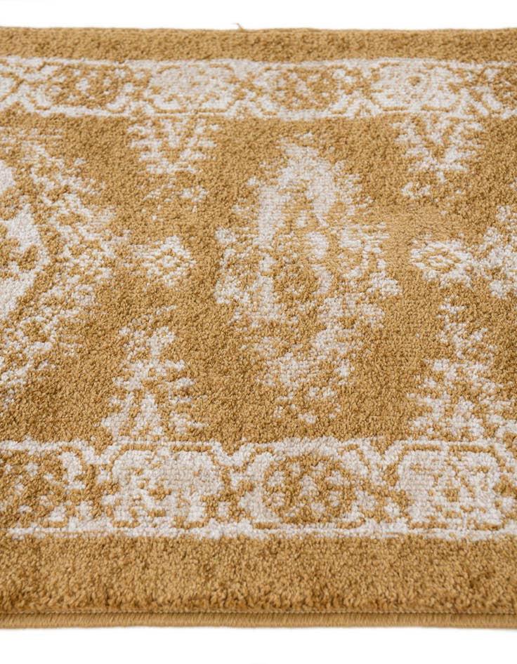 Detail image of 2' x 6' Arcadia Runner Rug