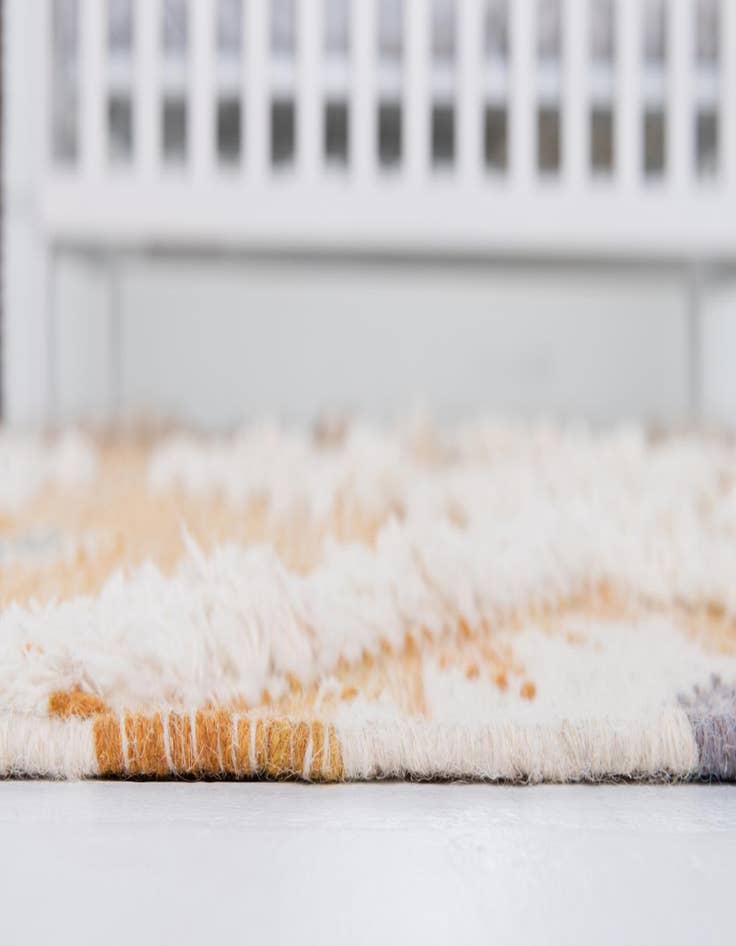 Detail image of 2' 2 x 6' 1  Hand Woven Arizona Wool Runner Rug