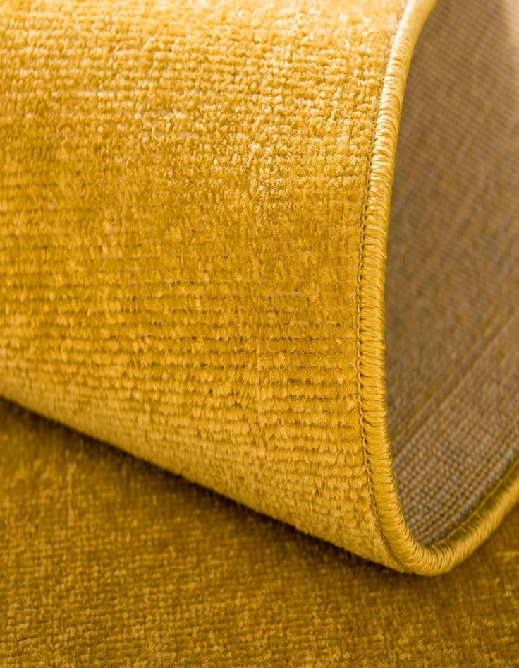 Detail image of 2' 9 x 9' 10 Tribeca Runner Rug