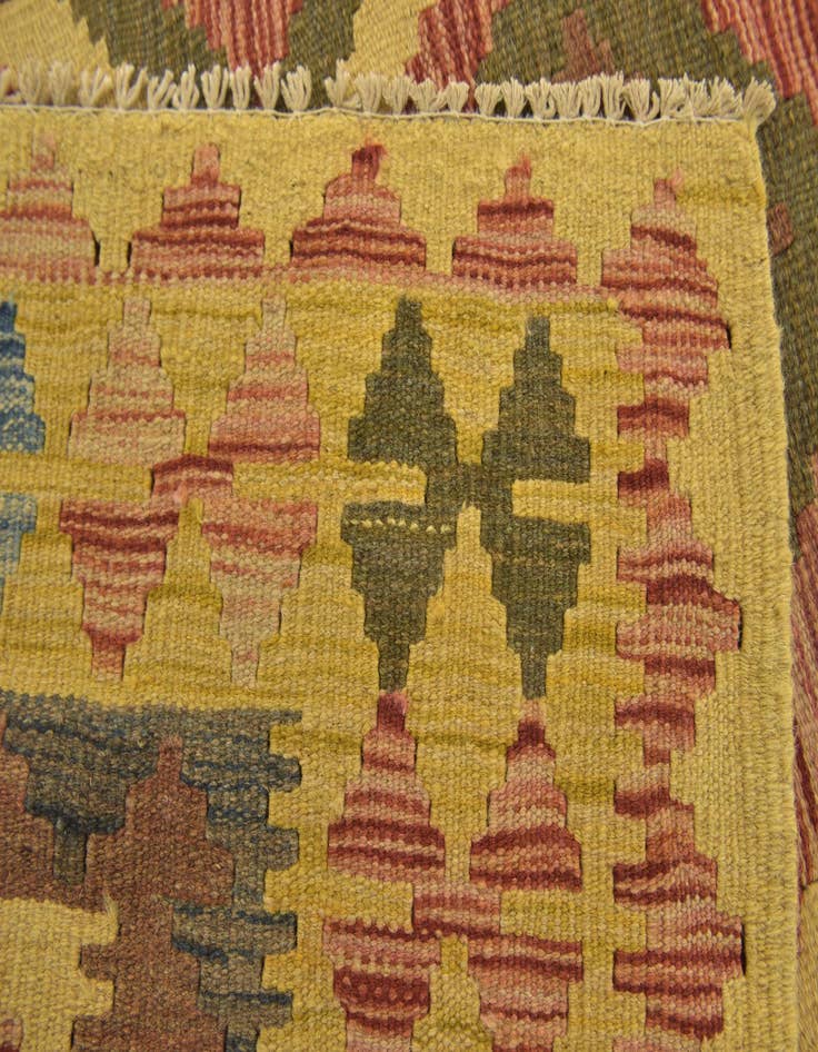 Detail image of 3' 2 x 3' 5  Hand Woven Kilim Maymana Wool Square Rug