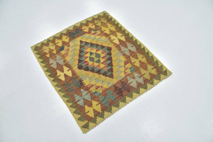 Detail image of 3' 2 x 3' 4 Hand Woven Kilim Maymana Wool Square Rug