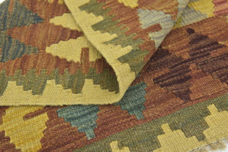 Detail image of 3' 2 x 3' 4 Hand Woven Kilim Maymana Wool Square Rug