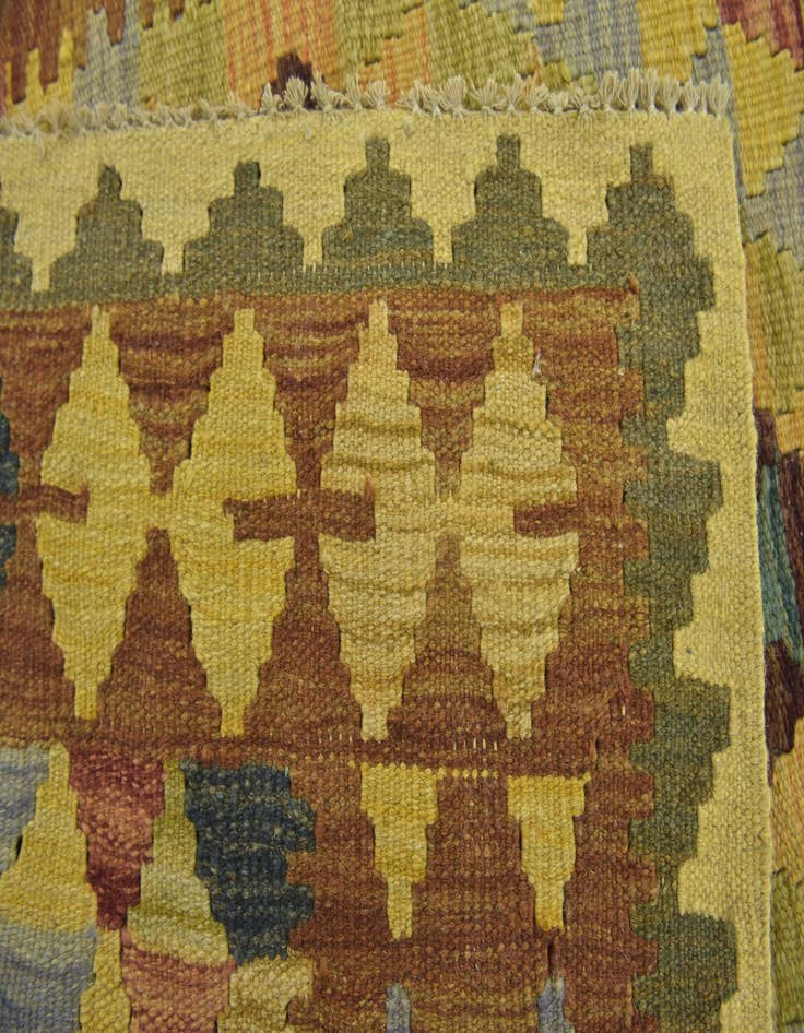 Detail image of 3' 2 x 3' 4  Hand Woven Kilim Maymana Wool Square Rug