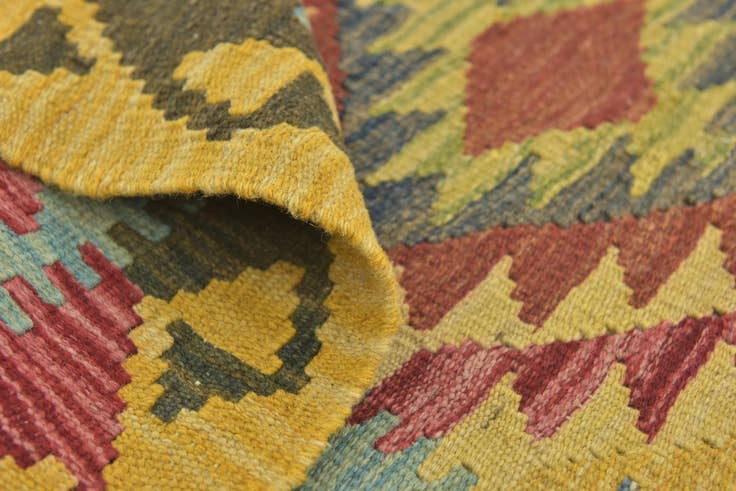 Detail image of 3' x 3' 5 Hand Woven Kilim Maymana Wool Square Rug