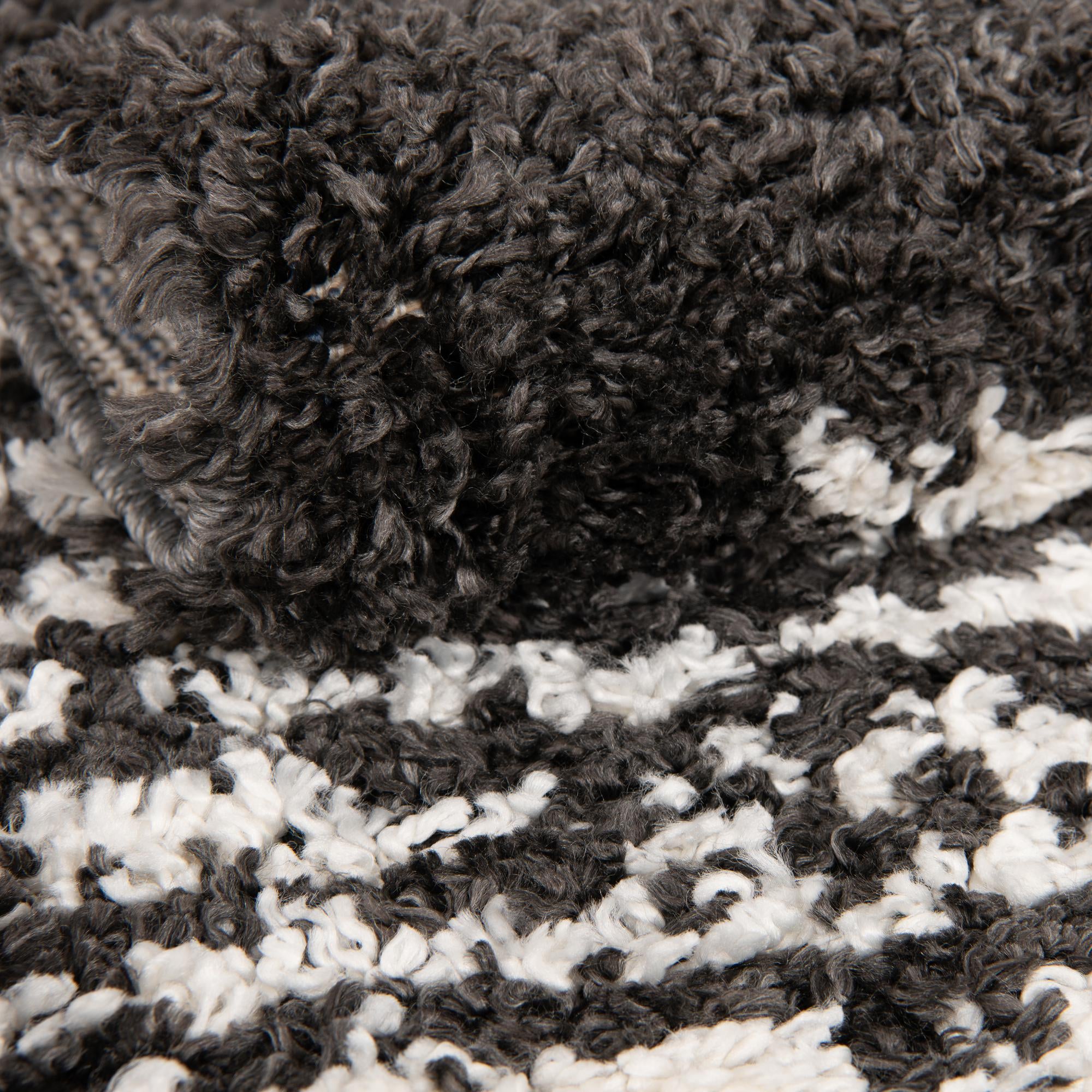 7' 10 x 7' 10 Serenity Shag Square Rug