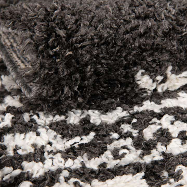 7' 10 x 7' 10 Serenity Shag Square Rug