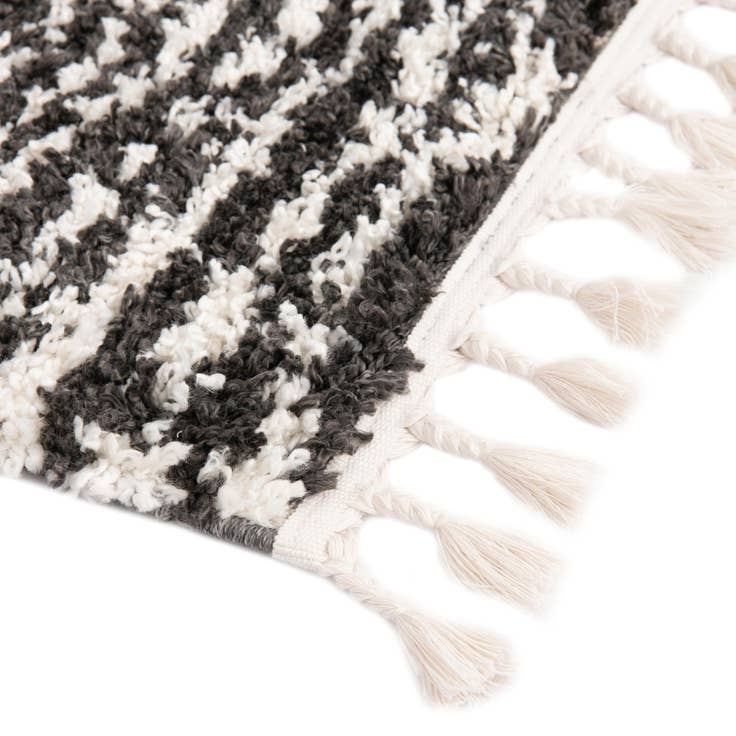 Detail image of 7' 10 x 7' 10 Serenity Shag Square Rug
