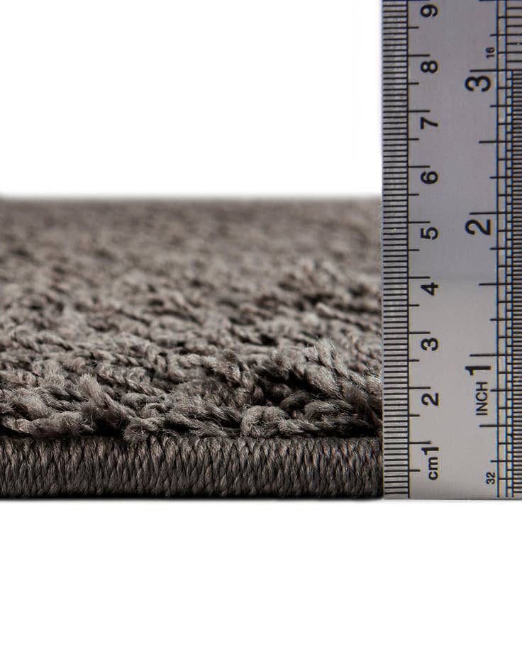 Detail image of 7' x 10' Comfort Solid Shag Rug