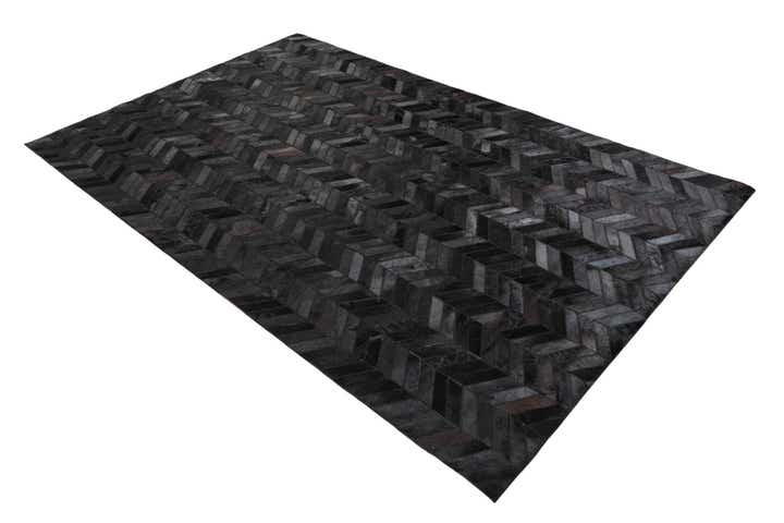 5' 1 x 8' Cowhide Leather Rug