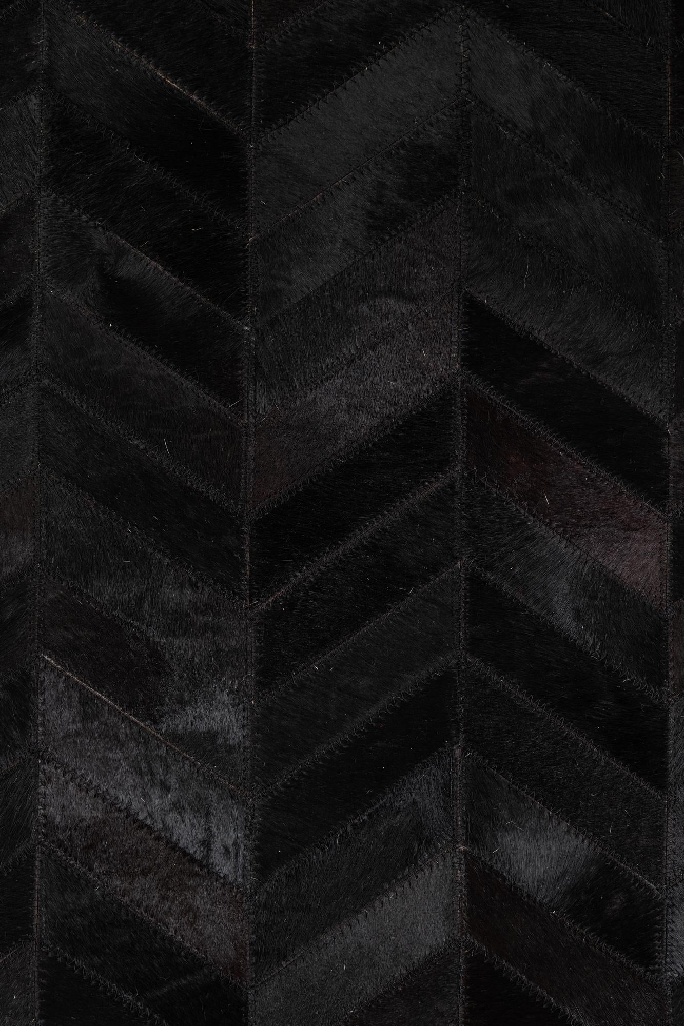5' 1 x 8' Cowhide Leather Rug