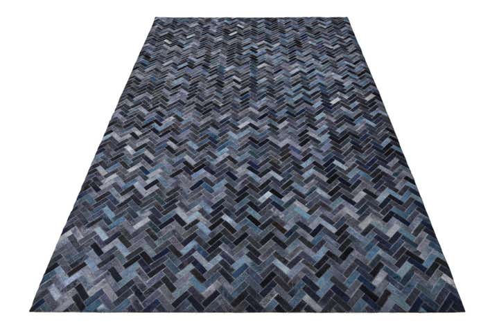 5' 1 x 8' Cowhide Rug