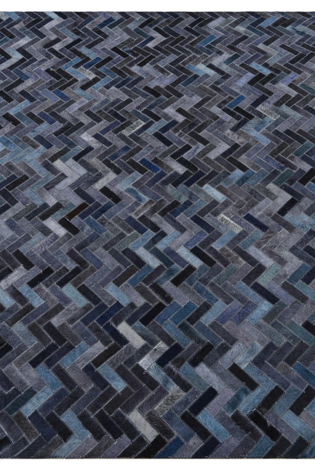 5' 1 x 8' Cowhide Rug