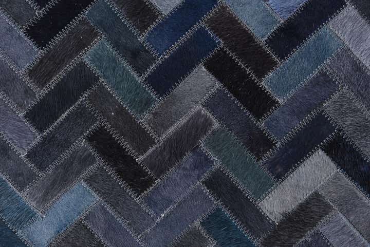 5' 1 x 8' Cowhide Rug