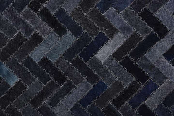 5' 2 x 8' Cowhide Rug