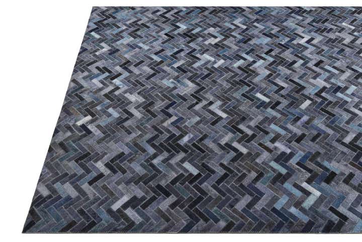 5' 2 x 8' Cowhide Rug