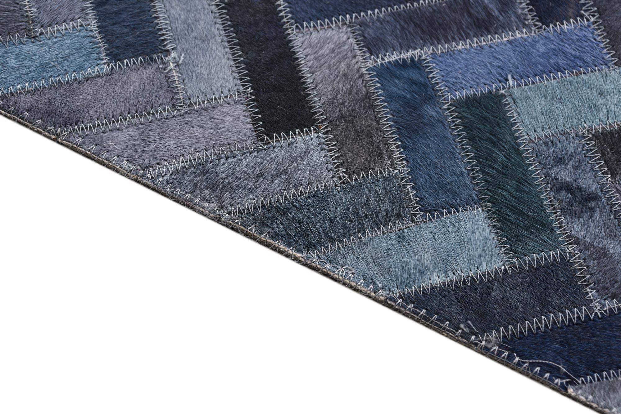 5' 2 x 8' Cowhide Rug