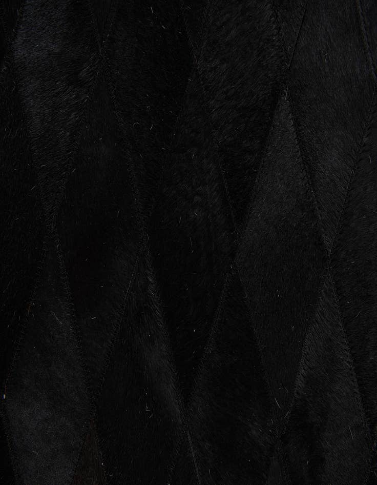 Detail image of 4' 7 x 6' 6 Cowhide Stocks Rug