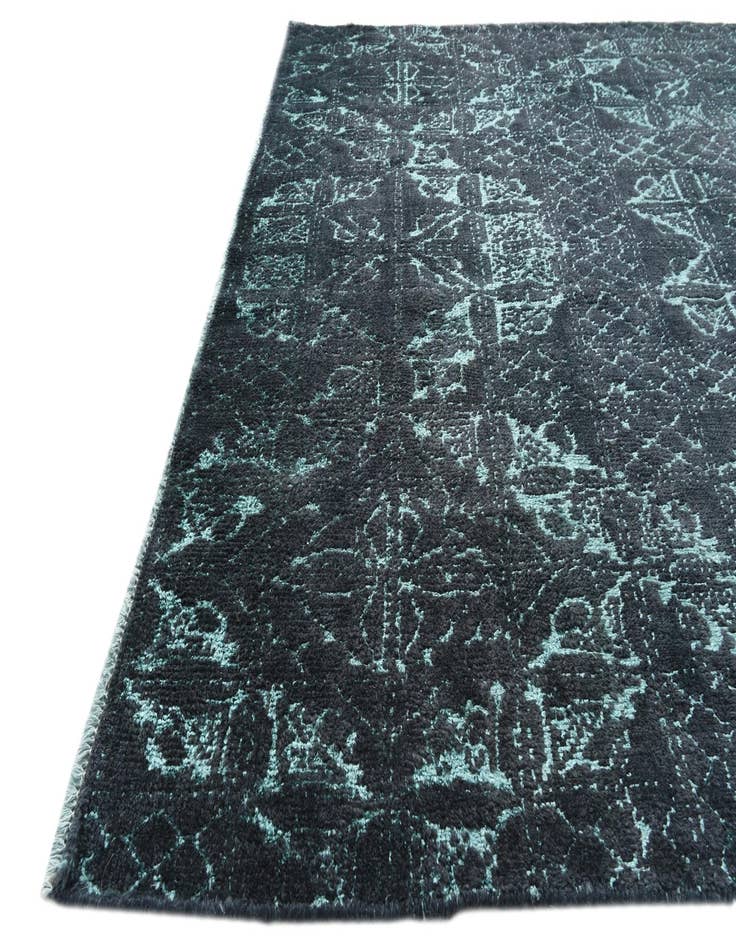 Detail image of 4' 9 x 7' 9  Hand Knotted Darya Rug