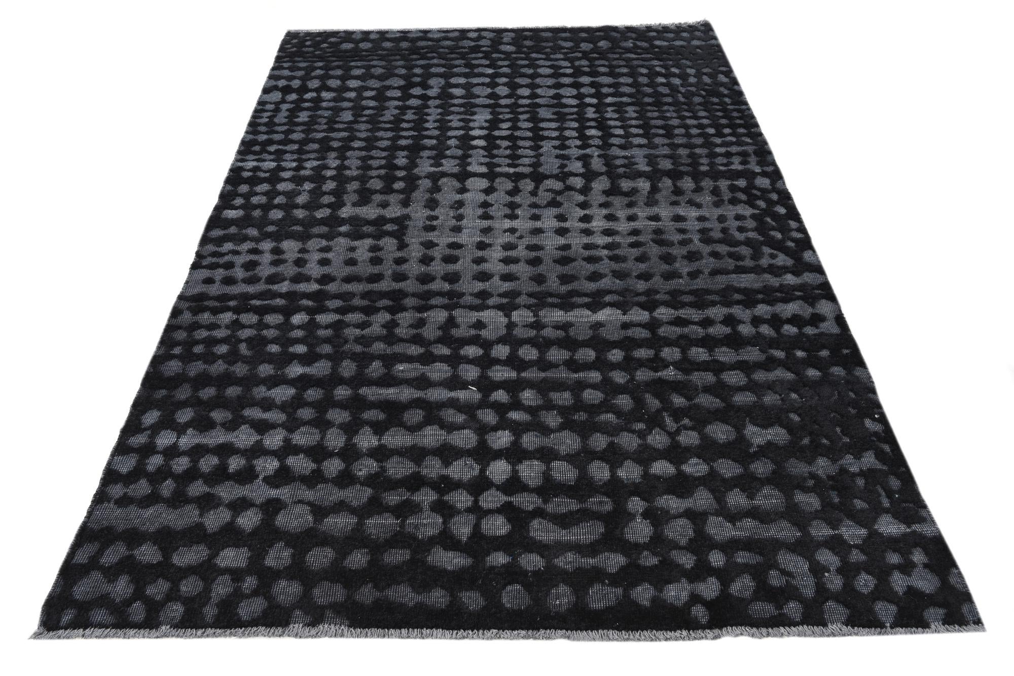 5' 2 x 8' Hand Knotted Darya Wool Rug