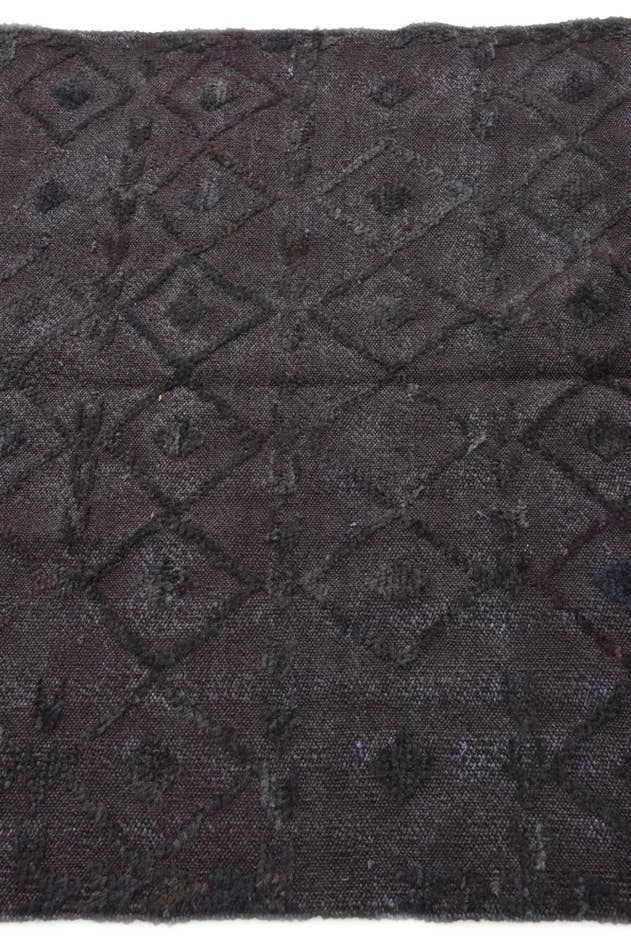 Detail image of 3' 9 x 5' 11 Hand Knotted Darya Wool Rug