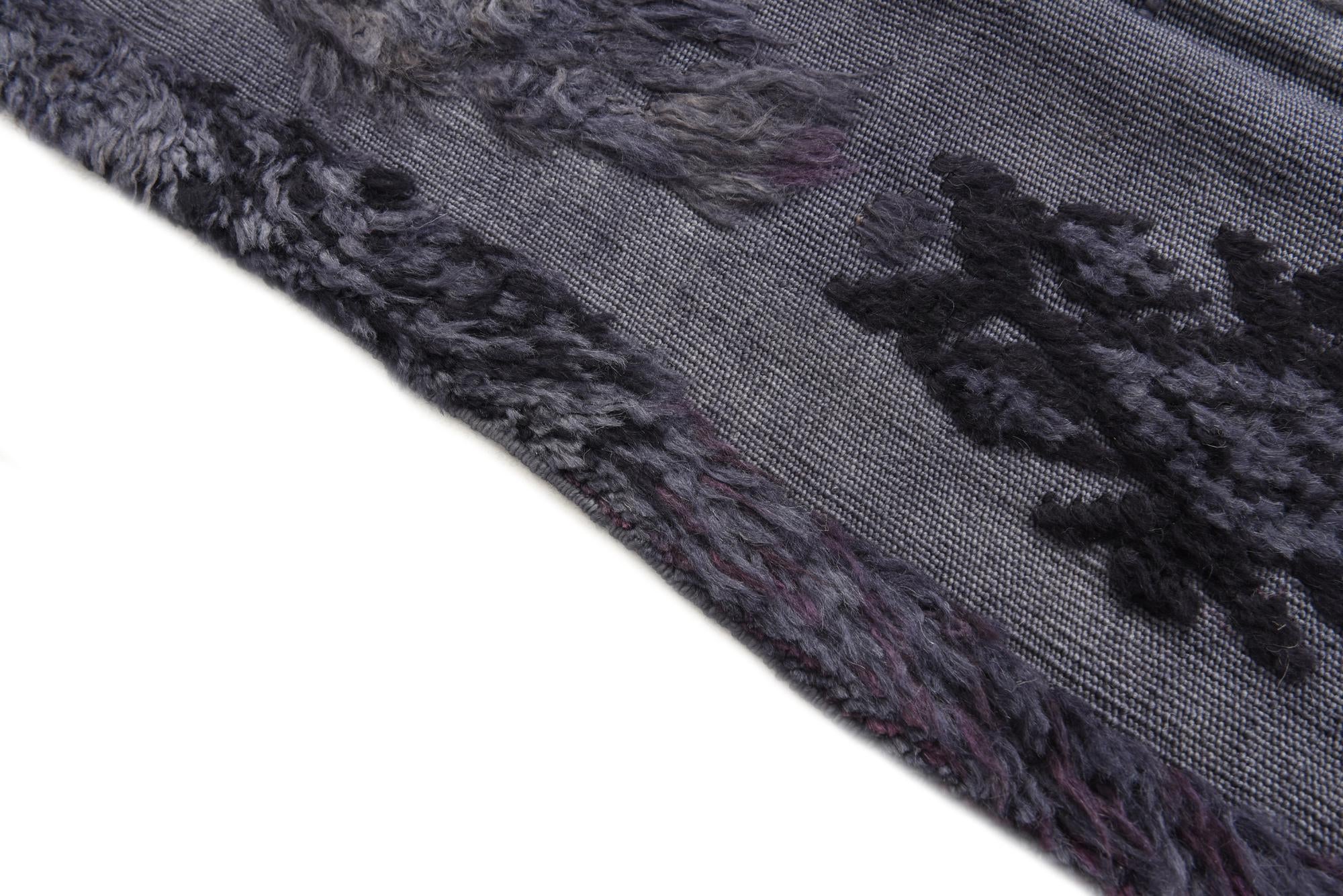 5' 9 x 10' 4 Hand Knotted Darya Wool Rug
