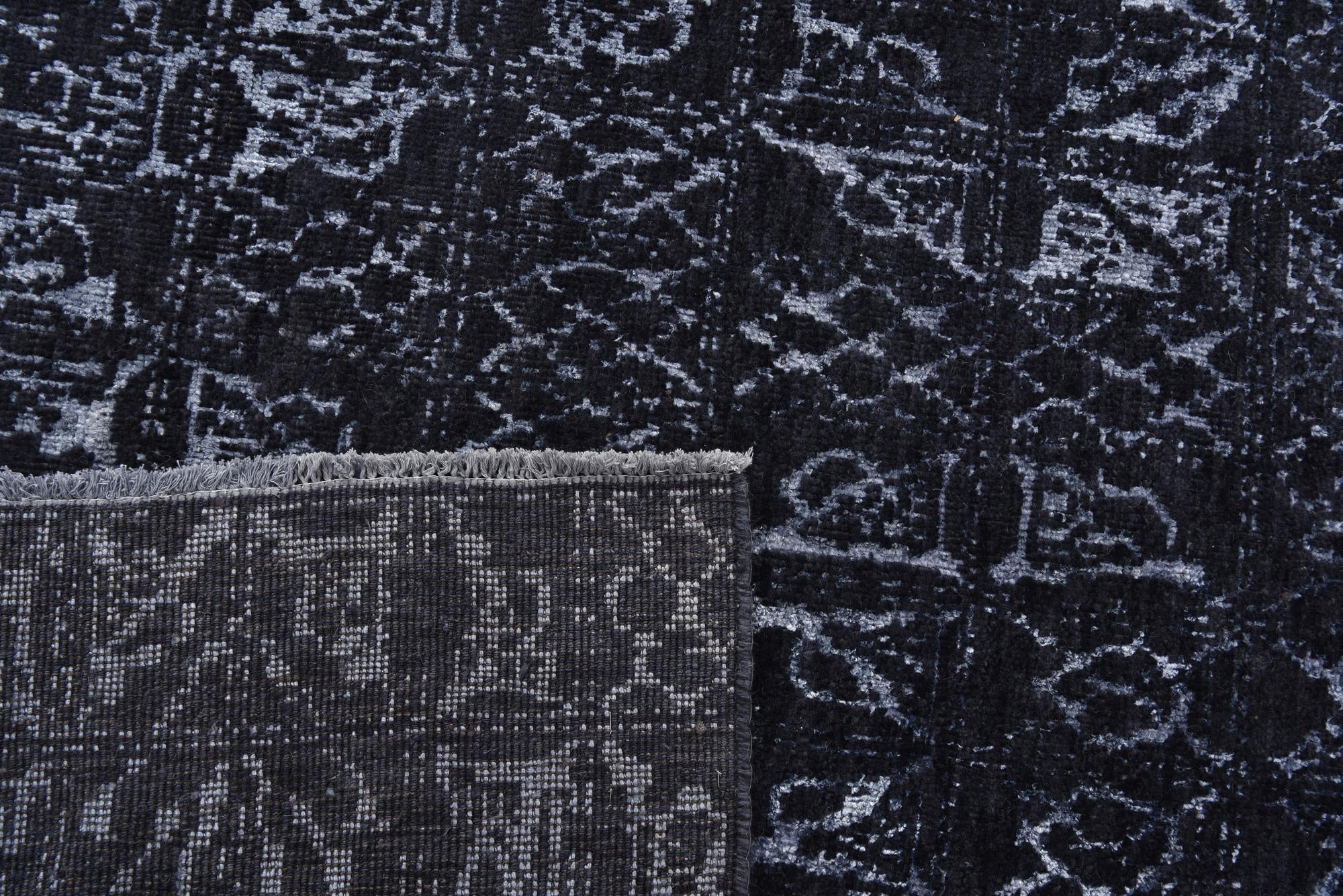 7' 10 x 10' Hand Knotted Darya Rug