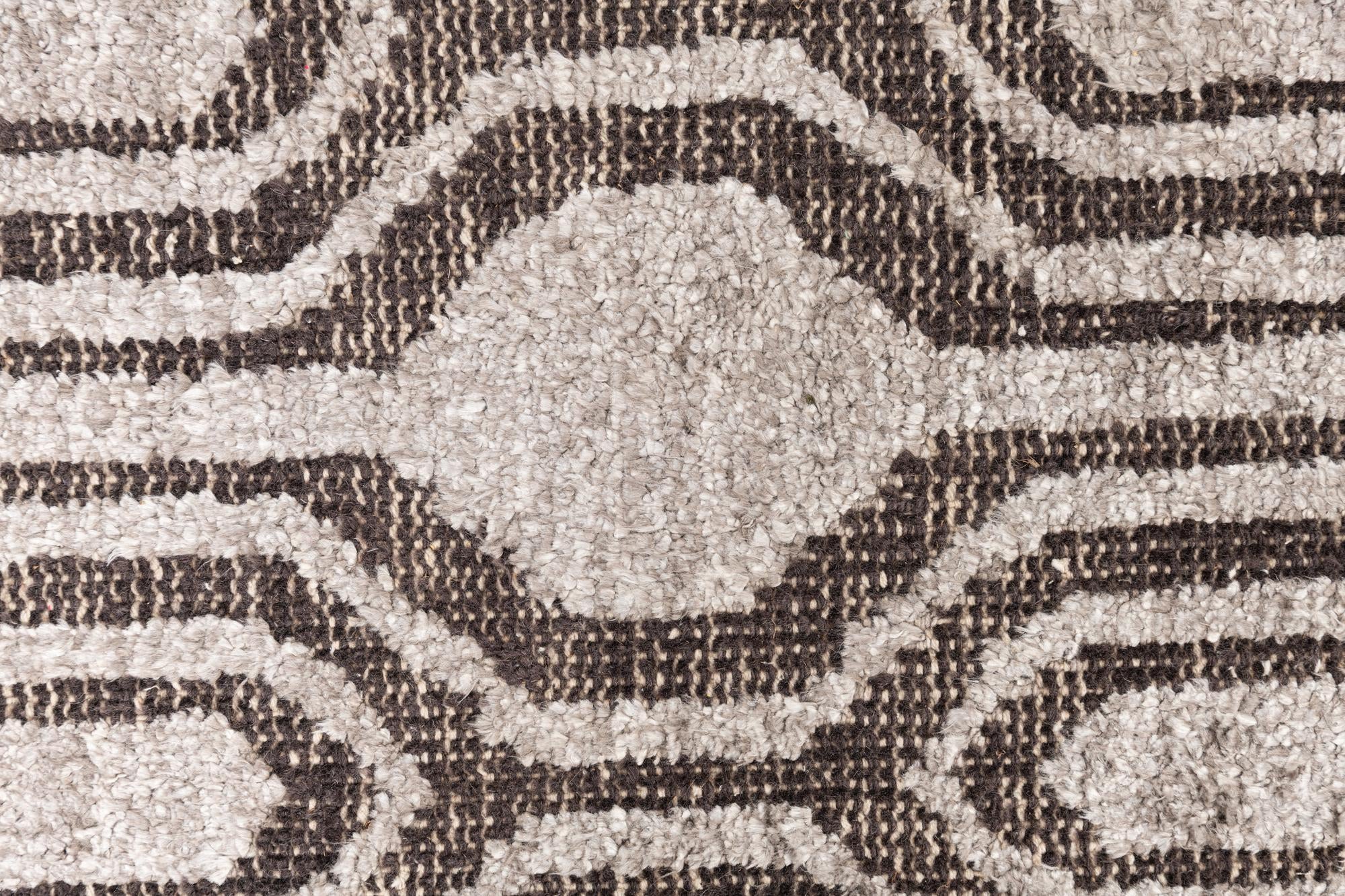 4' 9 x 8' Hand Knotted Darya Rug
