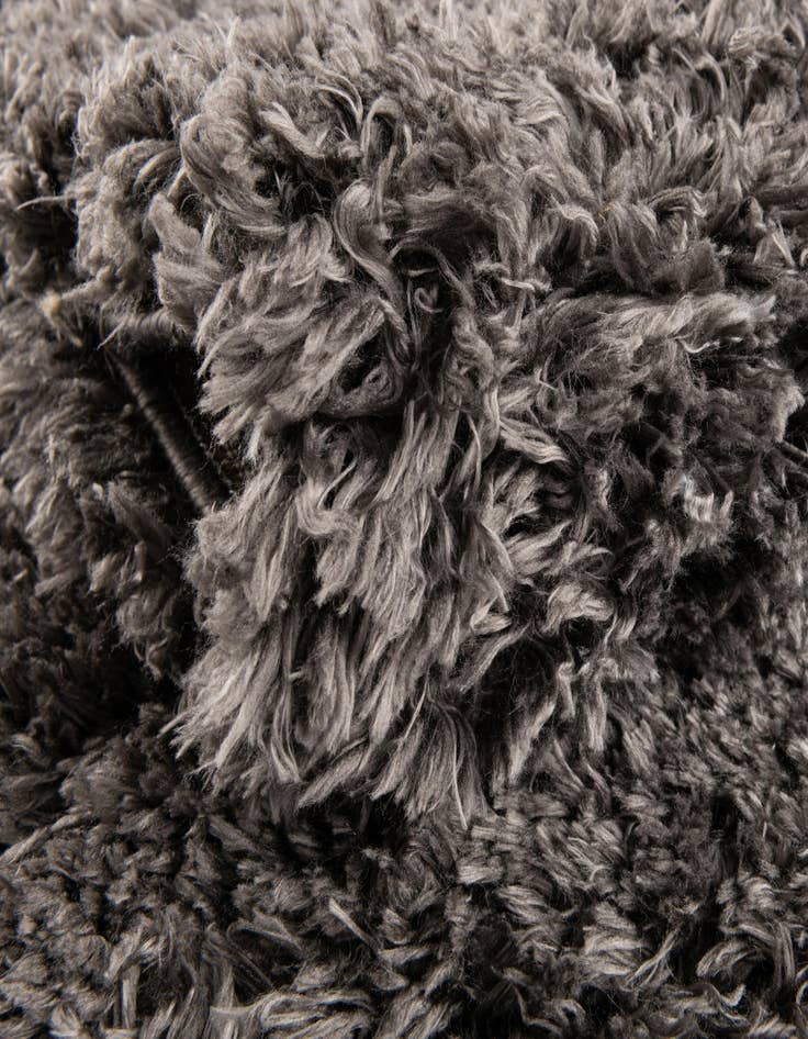 Detail image of 2' x 3' 7 Infinity Shag Rug