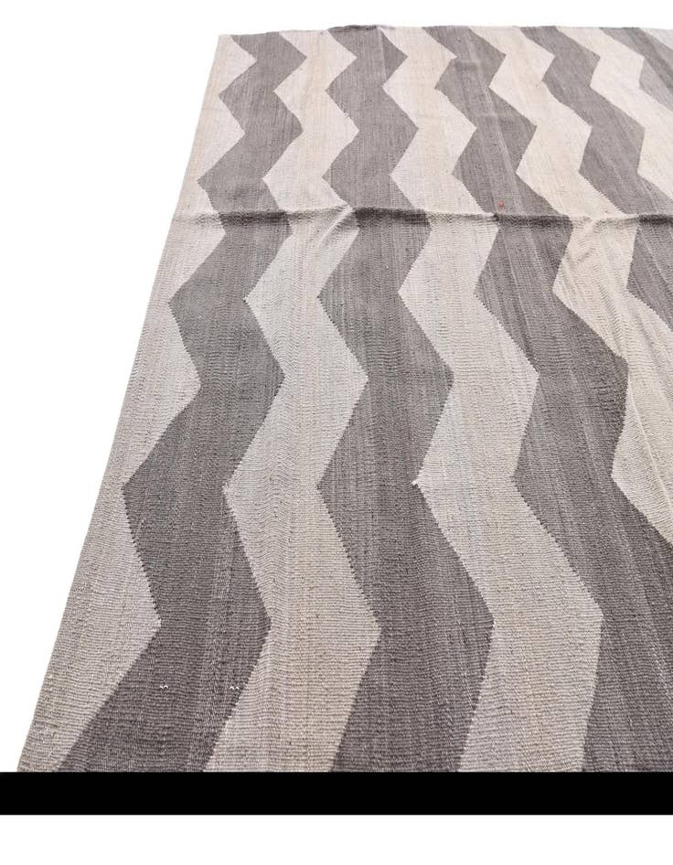 Detail image of 5' x 6' 4 Hand Woven Kilim Modern Wool Rug