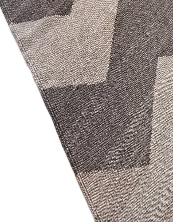 Detail image of 5' x 6' 4 Hand Woven Kilim Modern Wool Rug