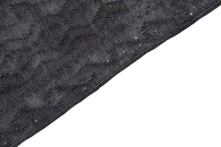 Detail image of 4' 3 x 5' 9 Hand Woven Kilim Modern Wool Rug