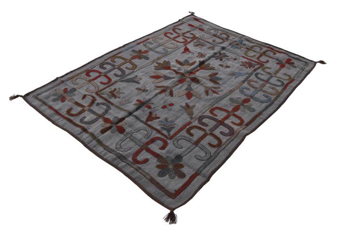 Detail image of 4' x 5' 5 Hand Woven Kilim Modern Wool Rug