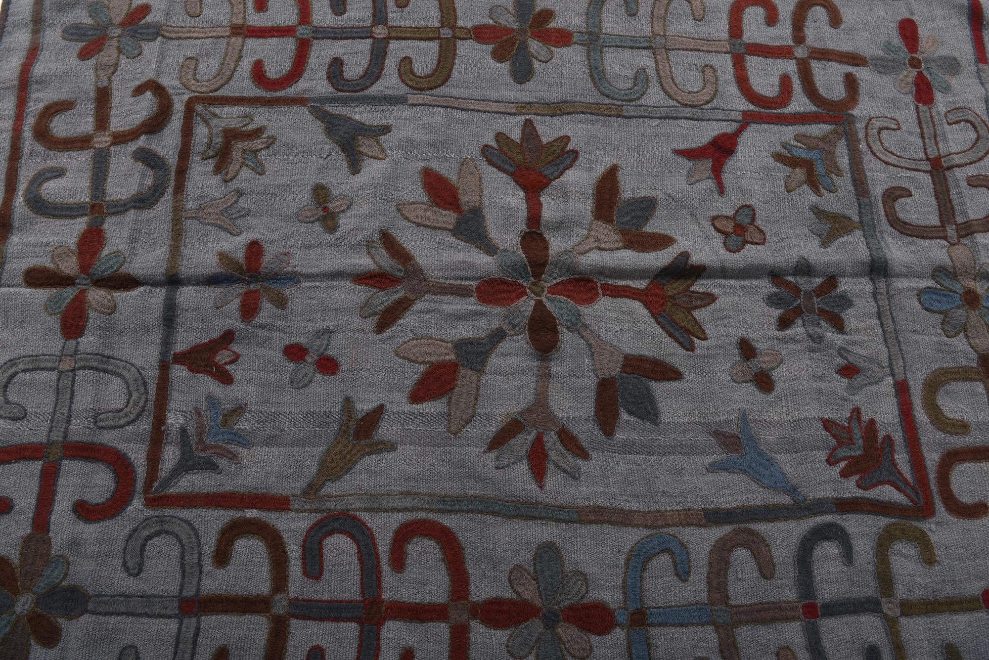 4' x 5' 5 Hand Woven Kilim Modern Wool Rug