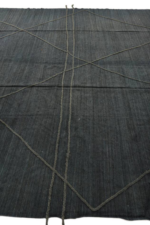 Detail image of 9' 9 x 12' 7 Hand Woven Kilim Modern Wool Rug