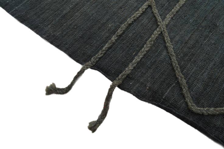 Detail image of 9' 9 x 12' 7 Hand Woven Kilim Modern Wool Rug