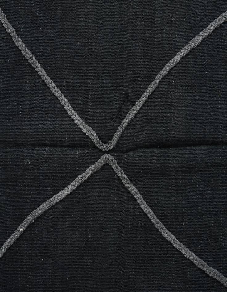 Detail image of 4' 2 x 6'  Hand Woven Kilim Modern Wool Rug