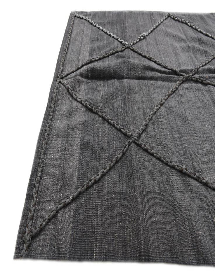 Detail image of 4' 2 x 5' 9 Hand Woven Kilim Modern Wool Rug