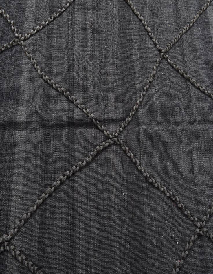 Detail image of 4' 2 x 5' 10  Hand Woven Kilim Modern Wool Rug