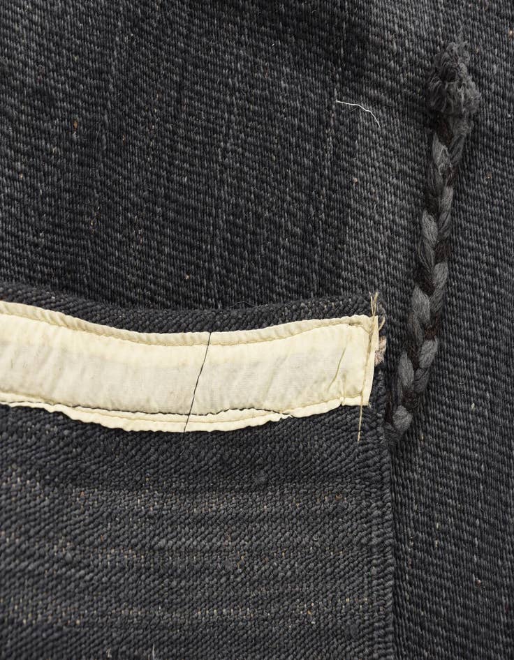 Detail image of 4' 2 x 5' 10  Hand Woven Kilim Modern Wool Rug