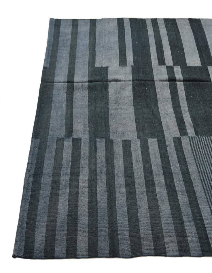 Detail image of 6' 4 x 9' 3  Hand Woven Kilim Modern Wool Rug