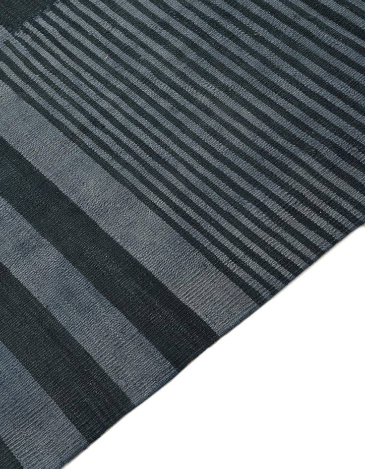 Detail image of 6' 4 x 9' 3  Hand Woven Kilim Modern Wool Rug