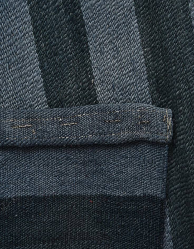 Detail image of 6' 4 x 9' 3  Hand Woven Kilim Modern Wool Rug