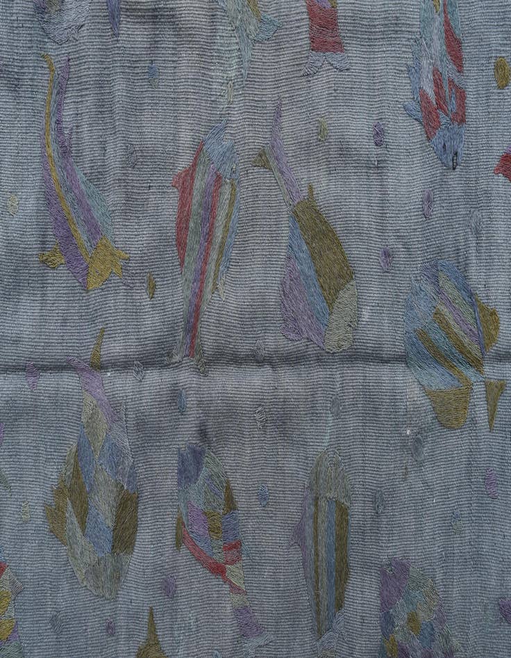 Detail image of 4' 1 x 5' 9  Hand Woven Kilim Suzani Wool Rug