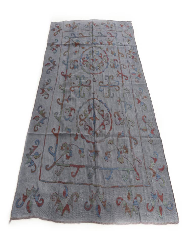 Detail image of 5' 6 x 7' 10  Hand Woven Kilim Suzani Wool Rug