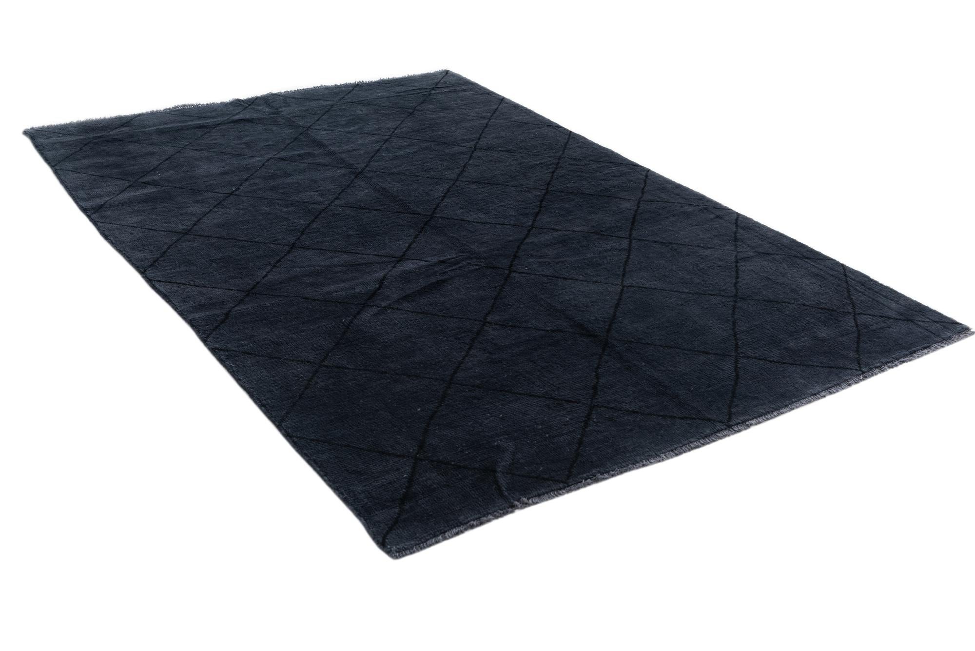 5' x 8' 1 Hand Knotted Moroccan Wool Rug