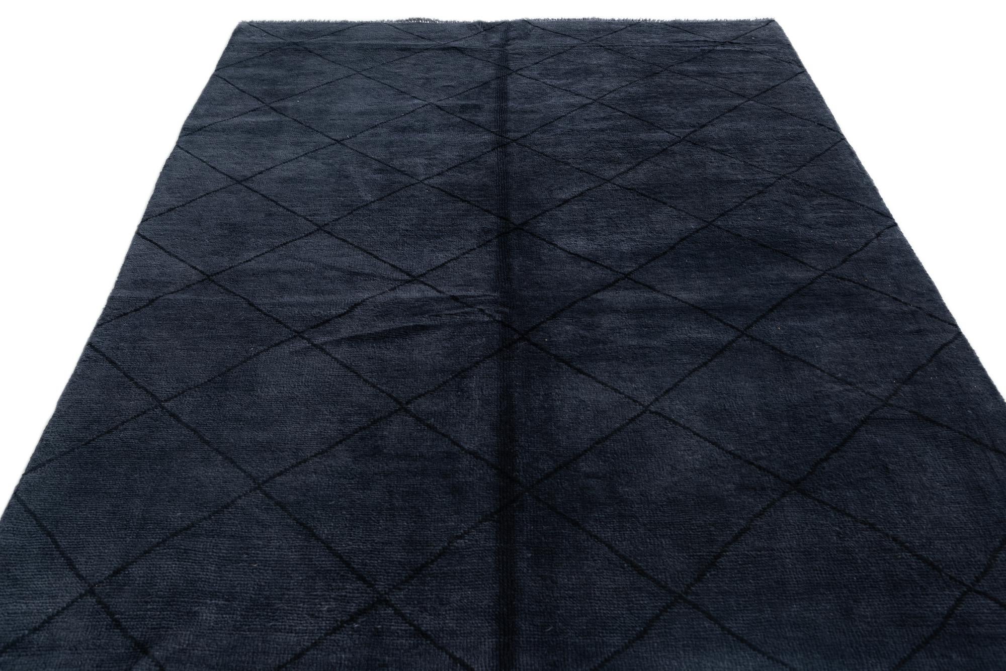 5' x 8' 1 Hand Knotted Moroccan Wool Rug